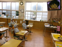１